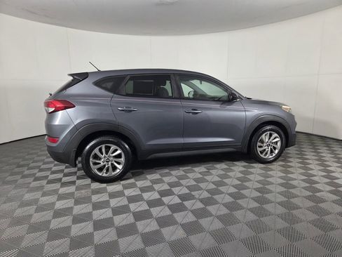 Used 2018 Hyundai Tucson SE w/ Cargo Package FWD image 5