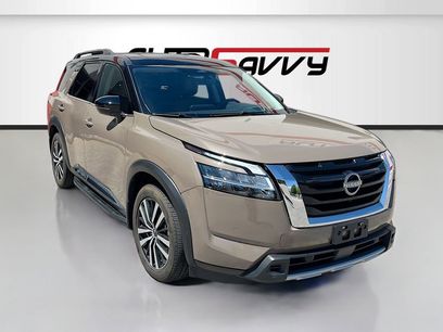 Used 2023 Nissan Pathfinder Platinum w/ Lighting Package (N93)