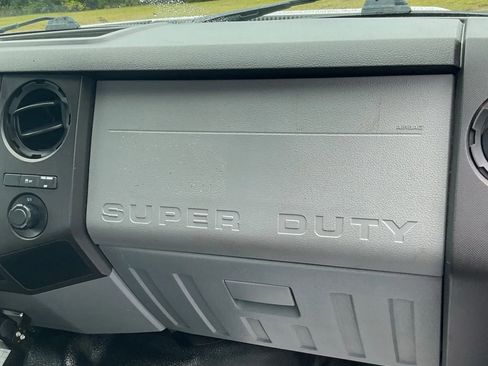 Used 2016 Ford F250 XL w/ Power Equipment Group image 42