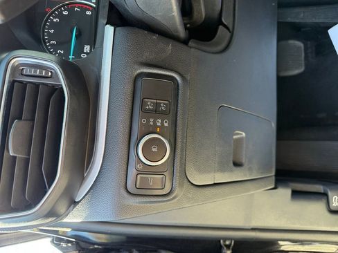 Used 2024 Ford Explorer XLT w/ Equipment Group 202A image 19