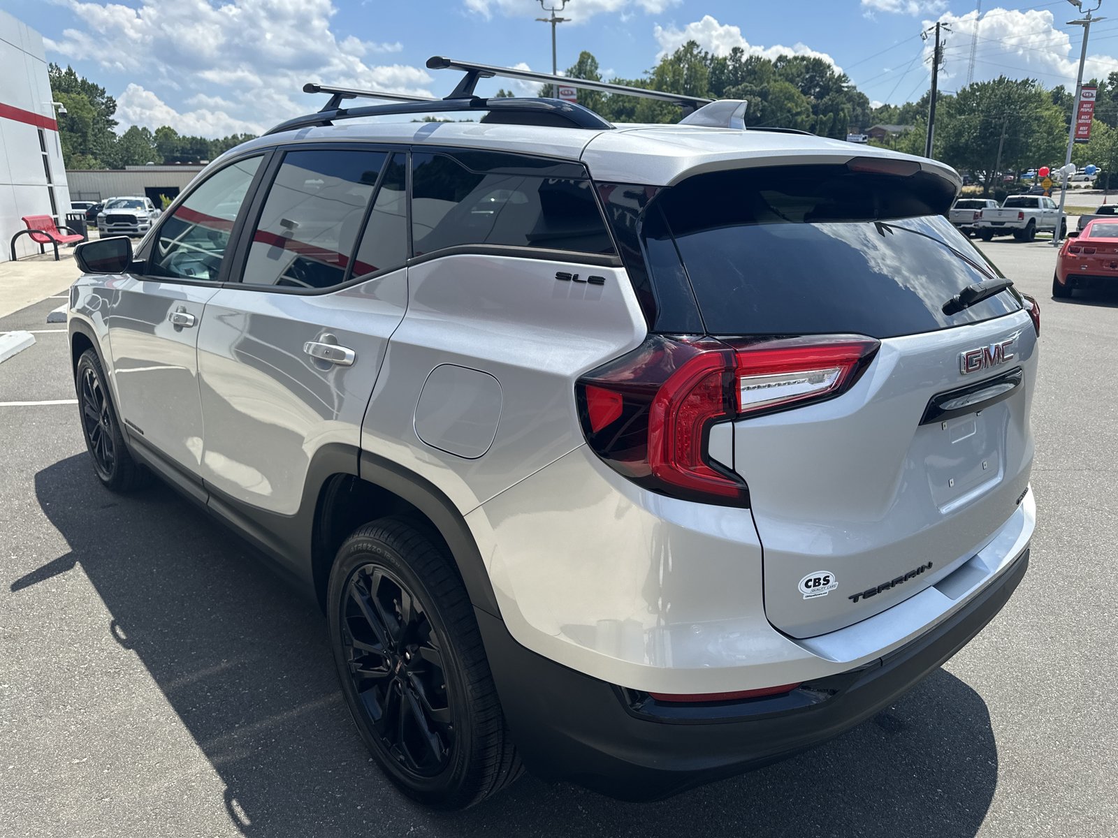 Used 2022 GMC Terrain SLE w/ Driver Convenience Package AWD/4WD image 6
