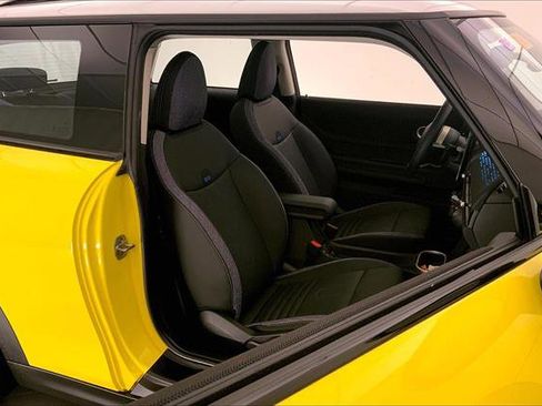 Certified 2025 MINI Cooper S image 6