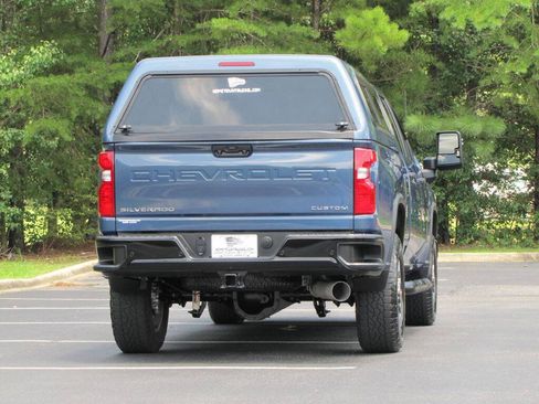 Used 2024 Chevrolet Silverado 2500 Custom w/ Custom Value Package AWD/4WD image 10