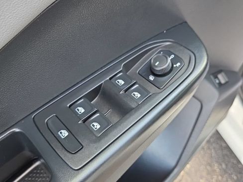Used 2022 Volkswagen Taos SE AWD/4WD image 22