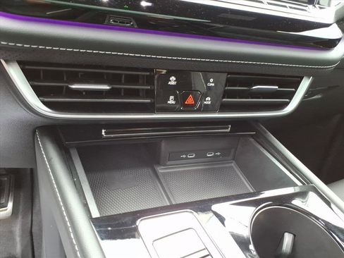 Used 2024 Volkswagen Atlas Cross Sport SEL Premium R-Line image 17