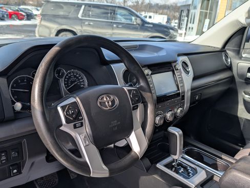 Used 2015 Toyota Tundra SR5 image 16