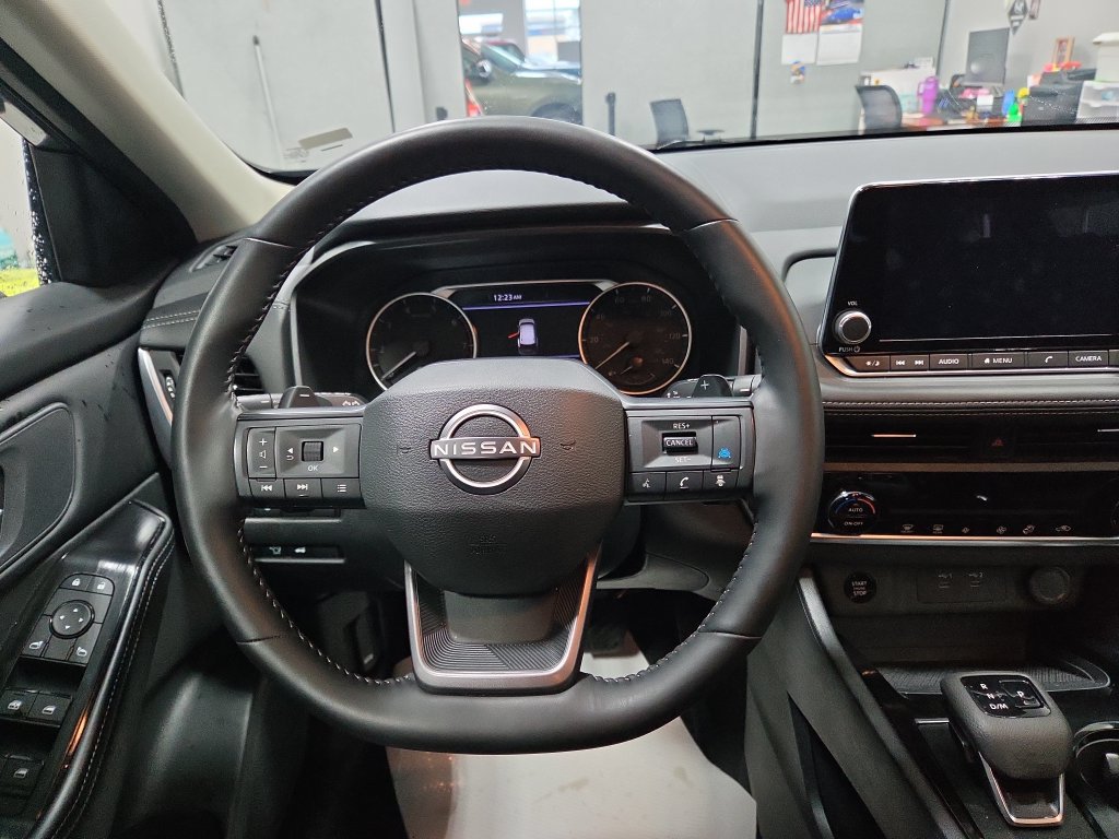 Used 2026 Nissan Rogue SV AWD/4WD image 27