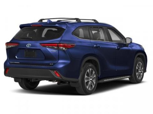 New 2025 Toyota Highlander XLE image 5
