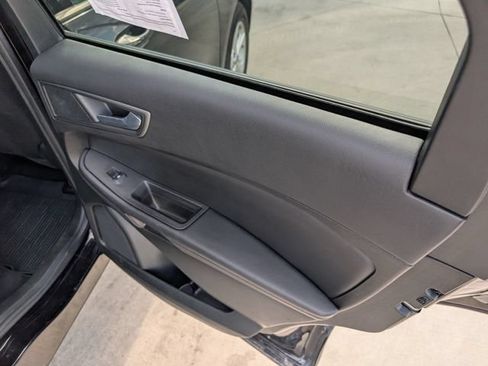 Used 2023 Ford Edge SE AWD/4WD image 25