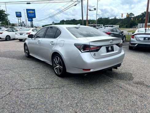 Used 2016 Lexus GS 200t image 19