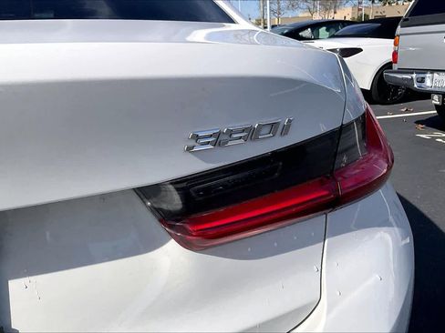 Used 2020 BMW 330i Sedan w/ Convenience Package image 11