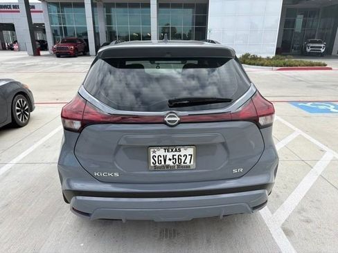 Used 2023 Nissan Kicks SR w/ SR Premium Package FWD image 7