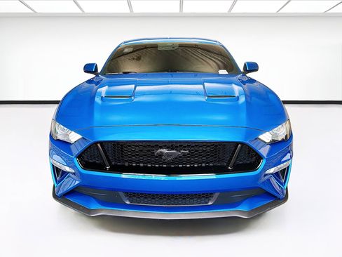 Used 2020 Ford Mustang GT Premium w/ Equipment Group 401A RWD image 2