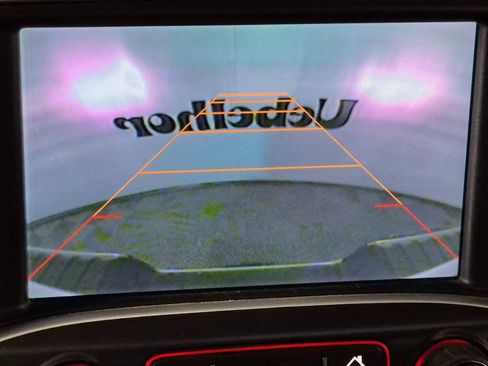 Used 2015 GMC Sierra 1500 SLE w/ SLE Value Package image 19