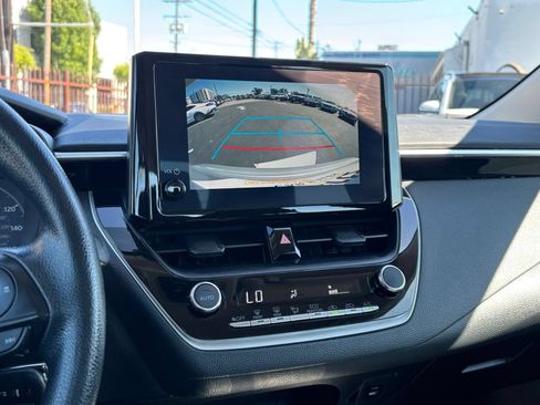 Used 2025 Toyota Corolla LE FWD image 24