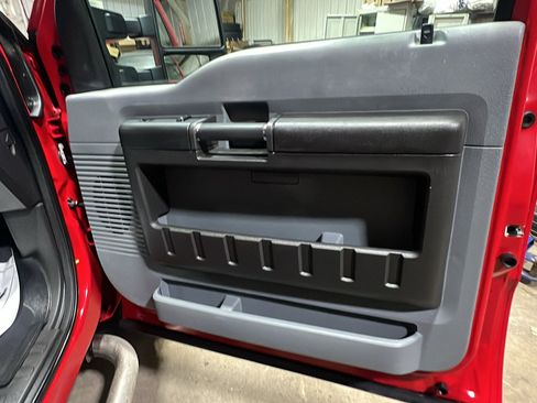 Used 2014 Ford F250 XL w/ Power Equipment Group image 15