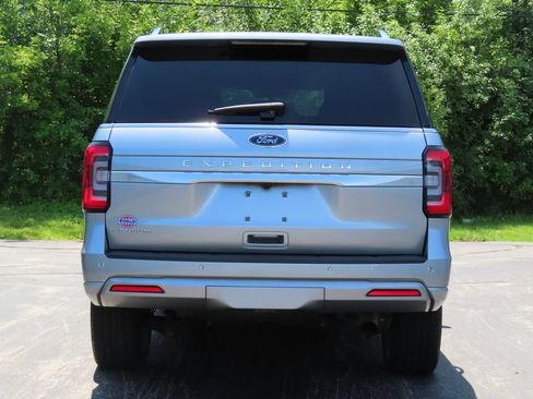Used 2023 Ford Expedition Platinum AWD/4WD image 16