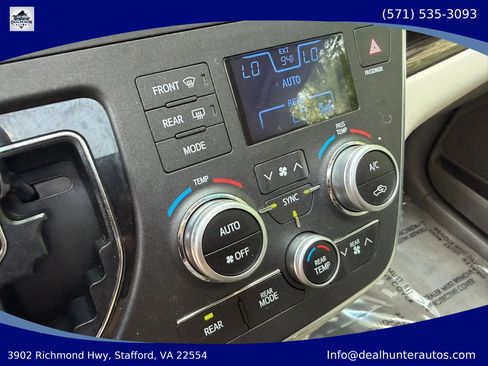 Used 2015 Toyota Sienna XLE w/ XLE Navigation Package FWD image 24