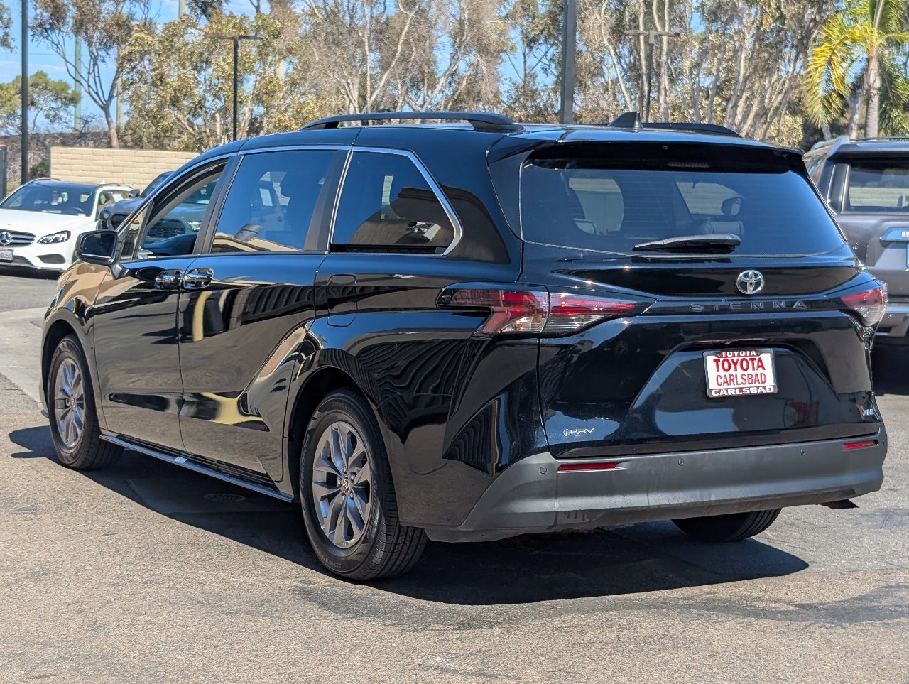 Used 2026 Toyota Sienna XLE FWD image 13