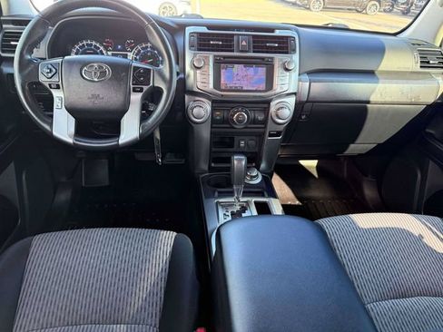 Used 2016 Toyota 4Runner SR5 AWD/4WD image 13