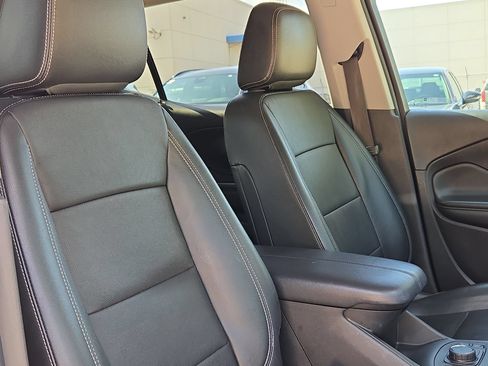 Used 2023 GMC Terrain SLT FWD image 30