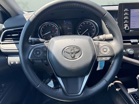 Used 2023 Toyota Camry SE FWD image 13