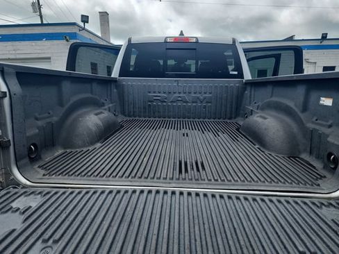 Used 2019 RAM 1500 Big Horn AWD/4WD image 14