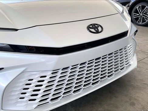 Used 2025 Toyota Camry XSE image 28