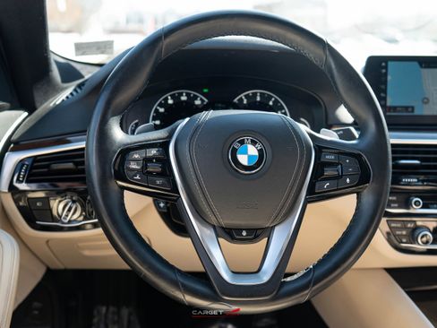 Used 2018 BMW 530i xDrive image 23