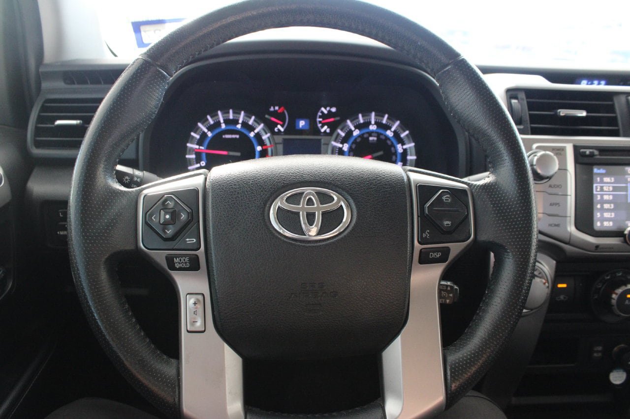 Used 2018 Toyota 4Runner SR5 RWD image 12