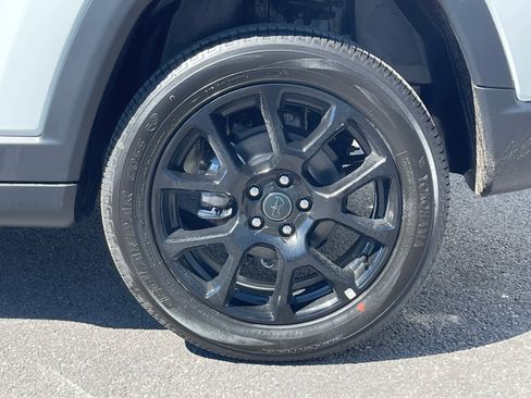 New 2025 Jeep Compass Latitude w/ Sun & Sound Group image 10