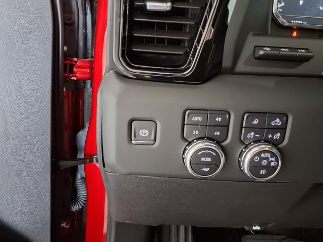 Used 2025 GMC Sierra 1500 AT4 w/ AT4 Premium Package AWD/4WD image 18