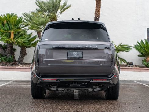 Used 2025 Land Rover Range Rover SE AWD/4WD image 13