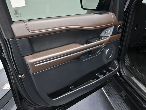 Used 2020 Ford Expedition King Ranch image 9