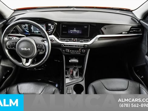 Used 2022 Kia Niro Touring Special Edition image 24