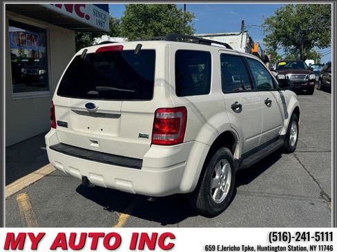 Used 2012 Ford Escape XLT AWD/4WD image 4