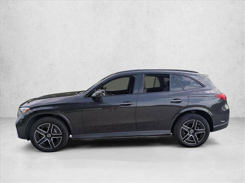 Used 2025 Mercedes-Benz GLC 300 image 9