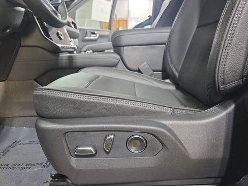 New 2026 GMC Yukon Denali w/ Sun & Power Step Package AWD/4WD image 32
