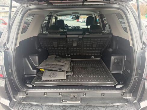 Used 2023 Toyota 4Runner SR5 Premium image 5