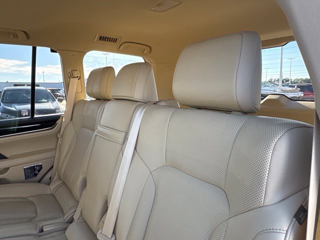 Used 2018 Lexus LX 570 4WD image 18