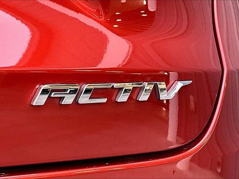 Used 2024 Chevrolet Trax ACTIV w/ Driver Confidence Package FWD image 8