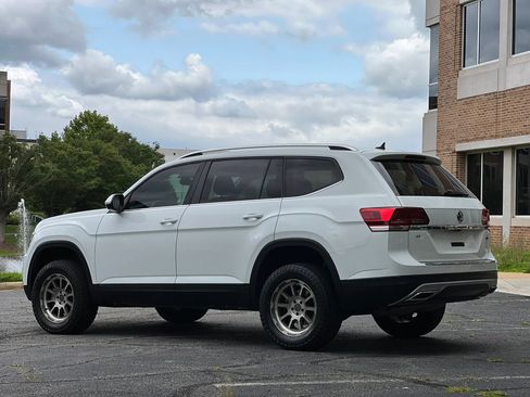 Used 2018 Volkswagen Atlas SE AWD/4WD image 3