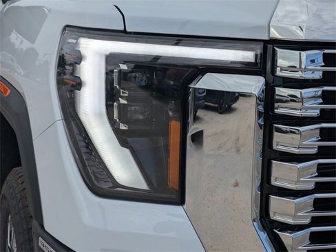 New 2026 GMC Sierra 3500 Denali w/ Denali Reserve Package image 9