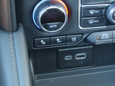 Used 2024 Chevrolet Tahoe High Country w/ Advanced Technology Package image 30