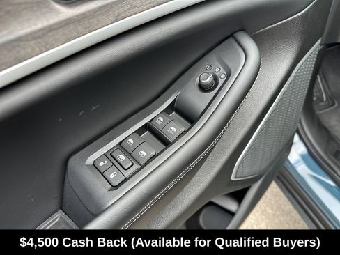 New 2026 Jeep Grand Cherokee L Limited w/ Trailer Tow Package AWD/4WD image 17
