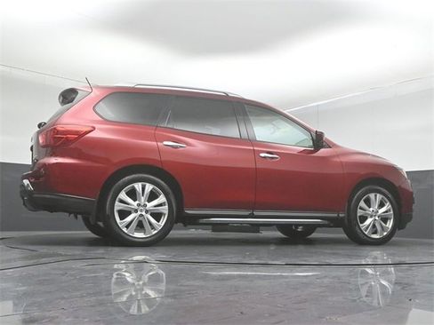Used 2018 Nissan Pathfinder SL w/ SL Premium Package image 41