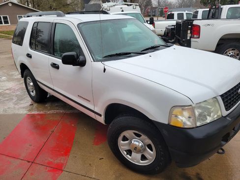 Used 2005 Ford Explorer Sport XLS image 8