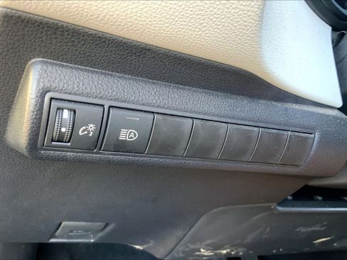 Used 2026 Toyota Corolla SE FWD image 33