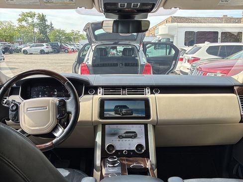Used 2018 Land Rover Range Rover HSE AWD/4WD image 3