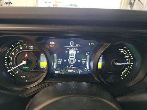 Used 2025 Jeep Wrangler Unlimited Rubicon 4xe w/ Convenience Group image 10